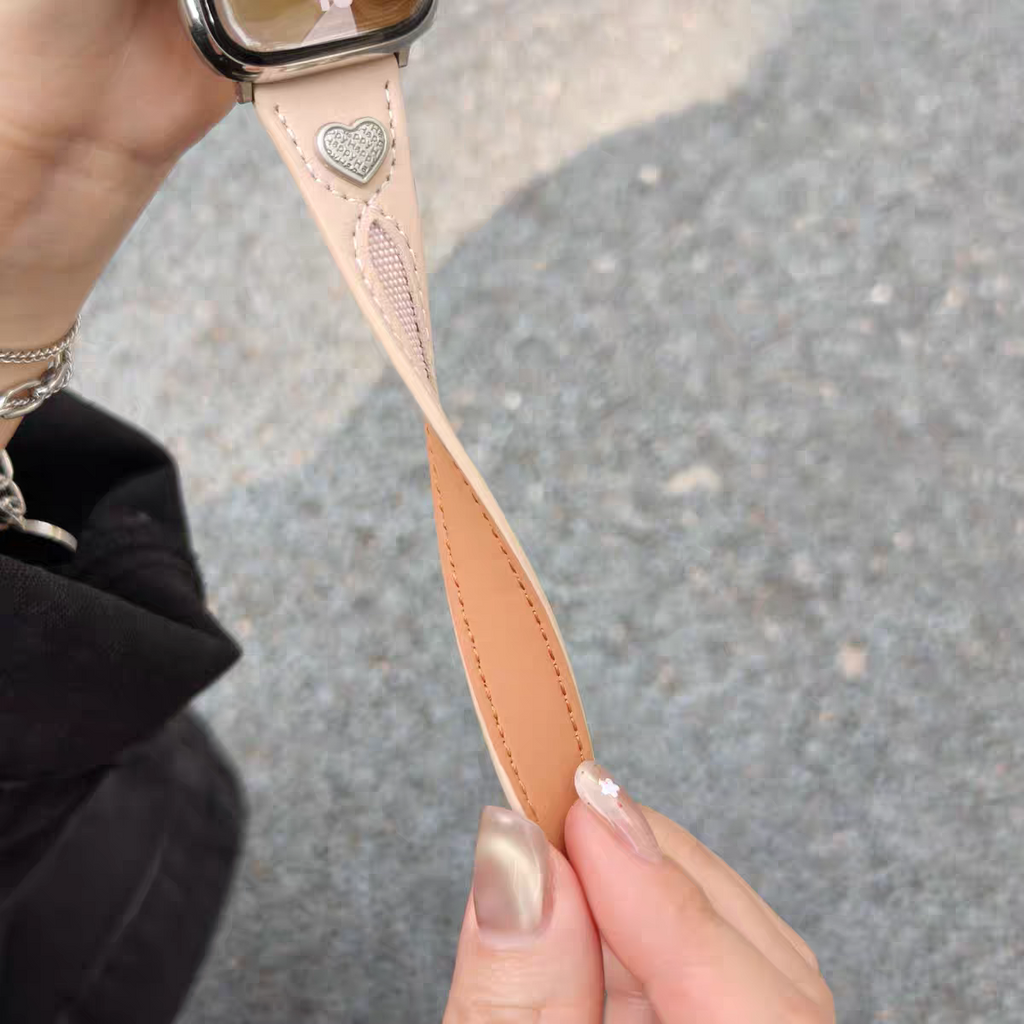 Suitable for the entire Apple Watch series, heart-shaped hollow genuine leather strap, magnetic clasp adjustment, suitable for women