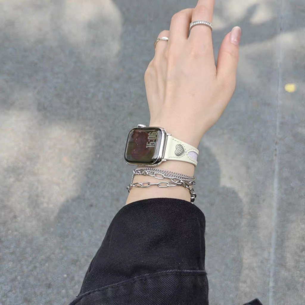 Suitable for the entire Apple Watch series, heart-shaped hollow genuine leather strap, magnetic clasp adjustment, suitable for women