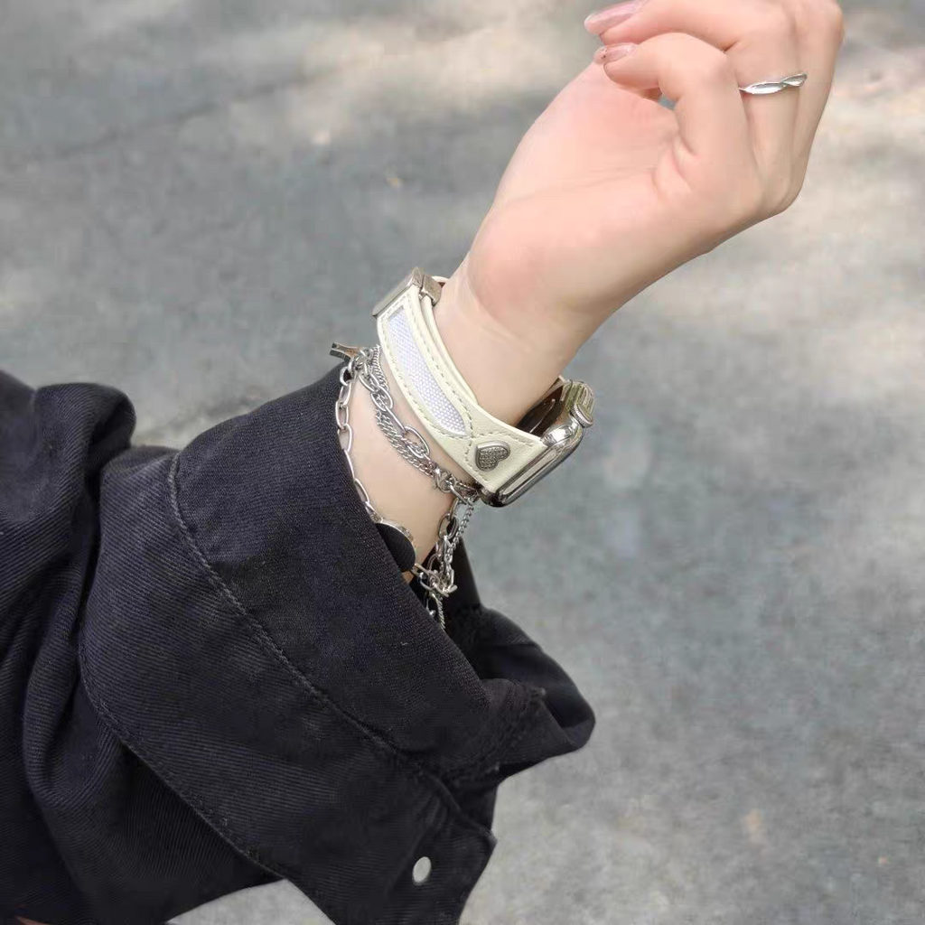 Suitable for the entire Apple Watch series, heart-shaped hollow genuine leather strap, magnetic clasp adjustment, suitable for women